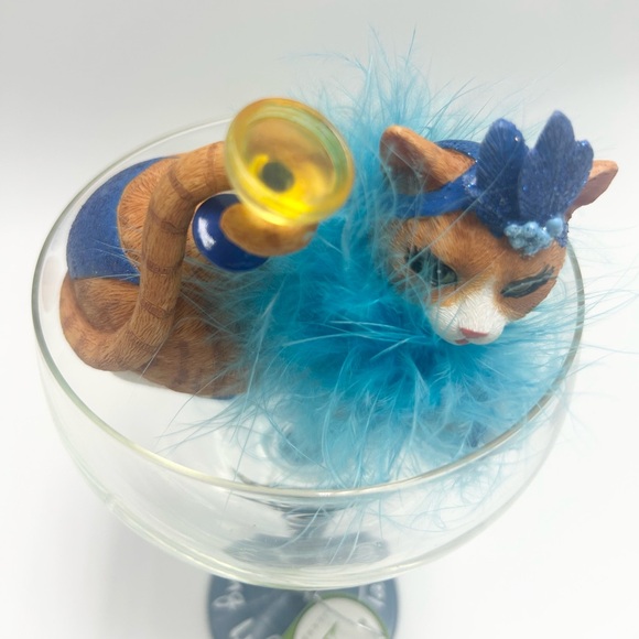🍸🐈🩵💙Pavilion Gift Company - Long Island Iced Tabby Cat in Glass. - Picture 13 of 17